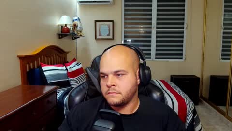 Snapshot of rickyj1012 chatting on 12/21/24, 12:09 Ricky online show from 12/21/24, 12:09