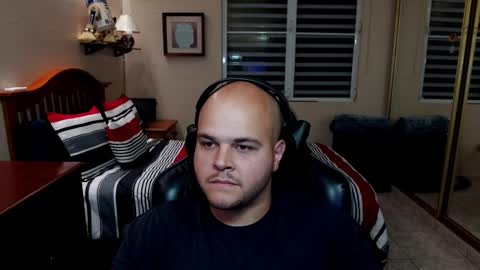 Snapshot of rickyj1012 chatting on 03/12/25, 12:42 Ricky online show from 03/12/25, 12:42