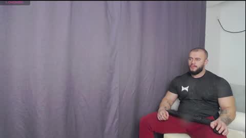 Snapshot of rickymiami1 chatting on 12/16/25, 06:35 rickymiami1 online show from 12/16/25, 06:35