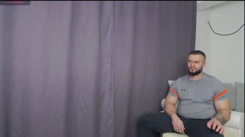 Snapshot of rickymiami1 chatting on 02/18/26, 07:54 rickymiami1 online show from 02/18/26, 07:54