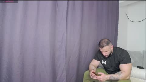 Snapshot of rickymiami1 chatting on 02/20/26, 08:31 rickymiami1 online show from 02/20/26, 08:31