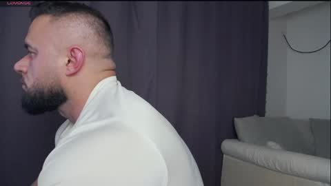 Snapshot of rickymiami1 chatting on 04/02/26, 06:38 rickymiami1 online show from 04/02/26, 06:38