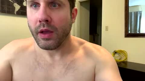 Snapshot of rico_suave25 chatting on 12/17/25, 07:25 rico_suave25 online show from 12/17/25, 07:25