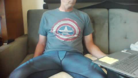 Snapshot of ridemehigh1 chatting on 10/21/25, 07:03 ridemehigh1 online show from 10/21/25, 07:03