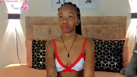 Snapshot of rihana_hot01 chatting on 02/19/26, 01:34 ri ri online show from 02/19/26, 01:34