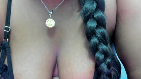 Snapshot of rihanna_abiodun chatting on 12/24/24, 10:49 Rihanna Abiodun online show from 12/24/24, 10:49