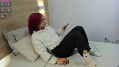Snapshot of rihannadeep chatting on 04/20/26, 10:18 Sara online show from 04/20/26, 10:18