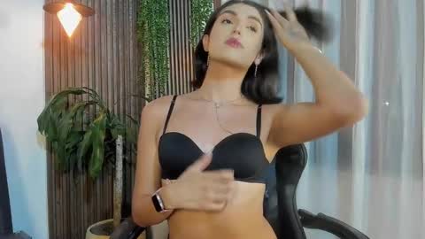 Snapshot of rihannagil chatting on 02/28/26, 02:45 rihanna online show from 02/28/26, 02:45