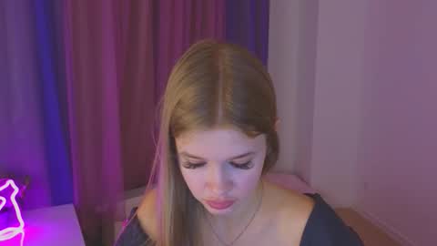 Rina online show from 11/09/25, 10:19