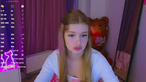 Rina online show from 04/08/26, 08:53