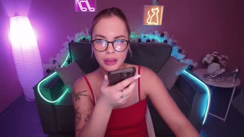 Snapshot of rikaraily chatting on 01/09/25, 05:55 Rika online show from 01/09/25, 05:55