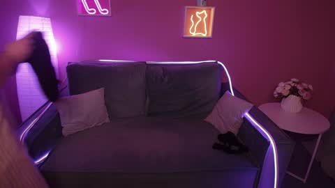 Snapshot of rikaraily chatting on 01/23/25, 10:01 Rika online show from 01/23/25, 10:01