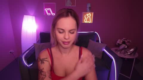 Snapshot of rikaraily chatting on 01/24/25, 07:30 Rika online show from 01/24/25, 07:30