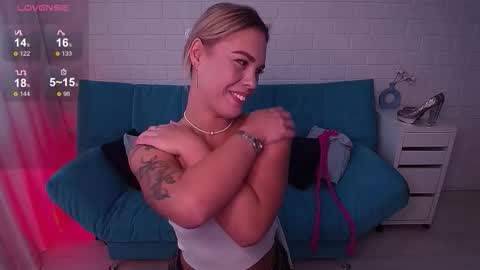 Snapshot of rikaraily chatting on 09/10/25, 05:51 Rika online show from 09/10/25, 05:51