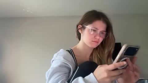 Snapshot of riley_ray69 chatting on 04/29/26, 03:27 riley_ray69 online show from 04/29/26, 03:27