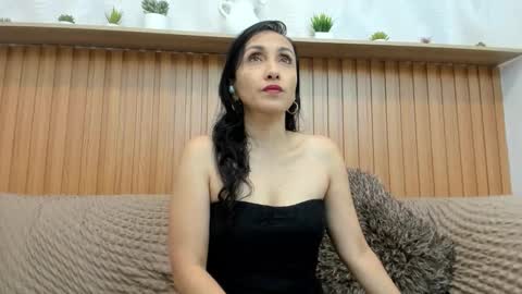 Snapshot of riley_reid_milf chatting on 03/19/26, 12:53 Oriana online show from 03/19/26, 12:53