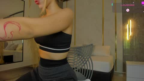 Snapshot of riley_sierra chatting on 05/20/26, 12:55 Riley Sierra online show from 05/20/26, 12:55