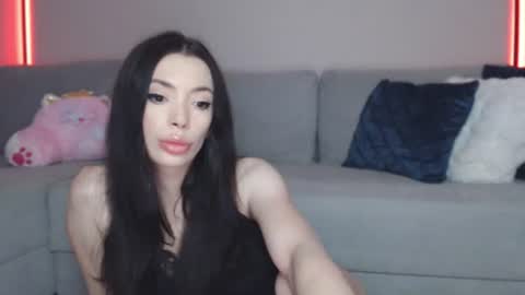 Snapshot of rileyeve chatting on 07/05/26, 10:28 RileyEve online show from 07/05/26, 10:28