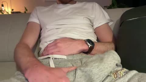 Snapshot of rileyman13xx chatting on 02/22/25, 04:07 rileyman13xx online show from 02/22/25, 04:07