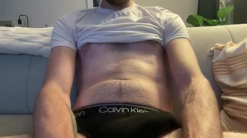 Snapshot of rileyman13xx chatting on 03/08/25, 12:44 rileyman13xx online show from 03/08/25, 12:44