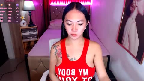 Snapshot of rileymillerx chatting on 12/09/24, 11:26 Riley online show from 12/09/24, 11:26