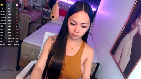 Snapshot of rileymillerx chatting on 01/30/25, 12:18 Riley online show from 01/30/25, 12:18