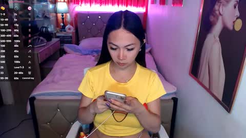 Snapshot of rileymillerx chatting on 03/09/25, 11:58 Riley online show from 03/09/25, 11:58