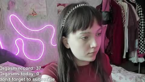 Snapshot of rileynymph chatting on 04/30/26, 04:30 My name is Riley Like my broadcast pls 3 online show from 04/30/26, 04:30
