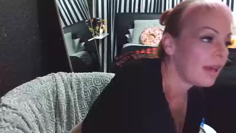 rileyraerhoads online show from 10/17/25, 02:26