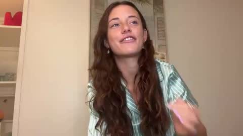 Riley online show from 11/19/25, 05:24