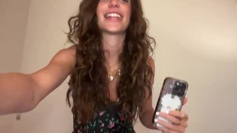 Snapshot of rileysmitheree chatting on 04/07/26, 12:11 Riley online show from 04/07/26, 12:11