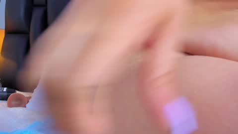 Riley online show from 12/28/24, 05:35