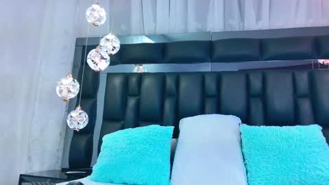 Riley online show from 02/11/26, 11:59