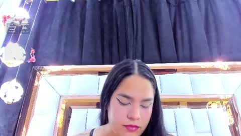 Snapshot of rileysweett chatting on 07/05/26, 12:01 Riley online show from 07/05/26, 12:01