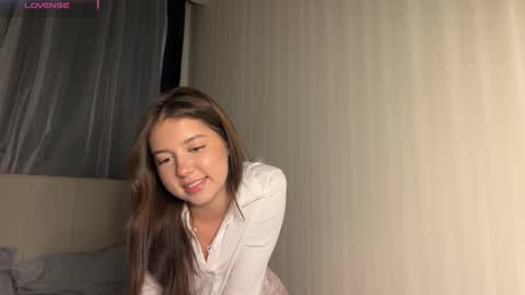 Snapshot of rin_the_mermaid chatting on 01/08/26, 07:49 RIn online show from 01/08/26, 07:49