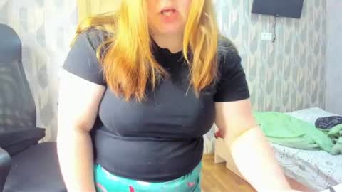 rina16 online show from 06/18/26, 09:36