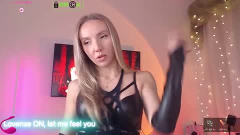 Snapshot of rina_asty chatting on 10/26/25, 05:08 Rina Asty online show from 10/26/25, 05:08