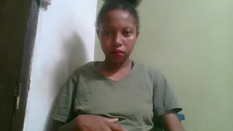 Snapshot of rinah654271 chatting on 04/21/26, 02:26 rinah654271 online show from 04/21/26, 02:26