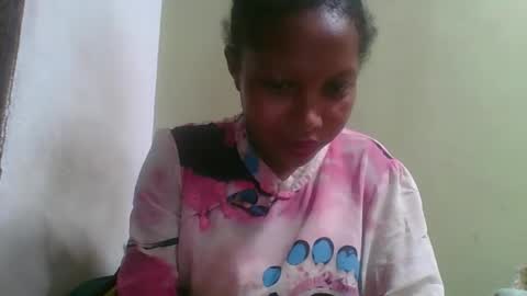Snapshot of rinah654271 chatting on 04/24/26, 04:53 rinah654271 online show from 04/24/26, 04:53