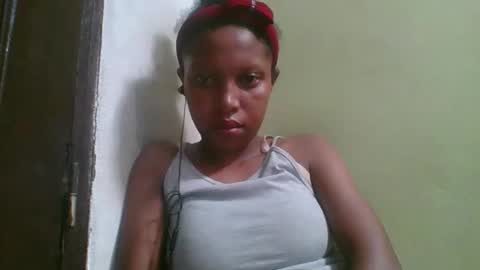 Snapshot of rinah654271 chatting on 04/26/26, 02:15 rinah654271 online show from 04/26/26, 02:15