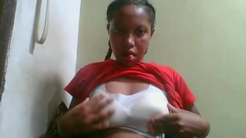 Snapshot of rinah654271 chatting on 04/30/26, 02:40 rinah654271 online show from 04/30/26, 02:40