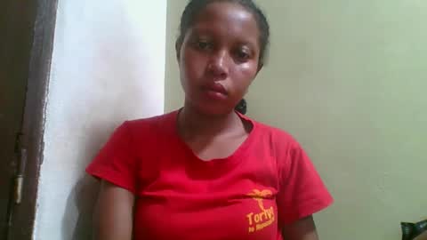 Snapshot of rinah654271 chatting on 04/30/26, 02:45 rinah654271 online show from 04/30/26, 02:45