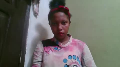 Snapshot of rinah654271 chatting on 05/06/26, 03:24 rinah654271 online show from 05/06/26, 03:24