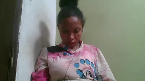Snapshot of rinah654271 chatting on 05/07/26, 04:18 rinah654271 online show from 05/07/26, 04:18