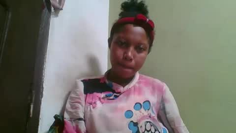 Snapshot of rinah654271 chatting on 05/09/26, 04:06 rinah654271 online show from 05/09/26, 04:06