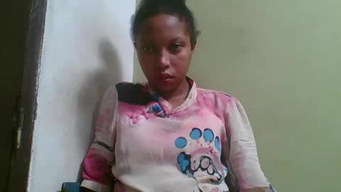 Snapshot of rinah654271 chatting on 05/10/26, 05:23 rinah654271 online show from 05/10/26, 05:23