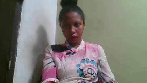 Snapshot of rinah654271 chatting on 05/14/26, 02:51 rinah654271 online show from 05/14/26, 02:51