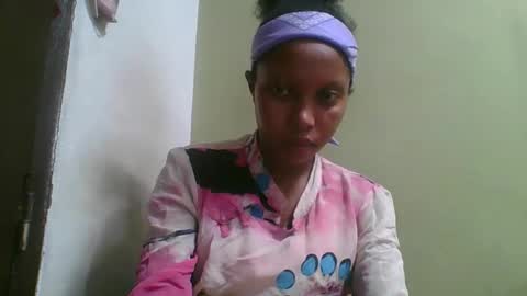 Snapshot of rinah654271 chatting on 05/16/26, 10:36 rinah654271 online show from 05/16/26, 10:36