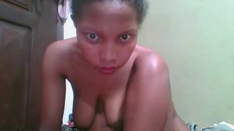 Snapshot of rinah654271 chatting on 05/17/26, 02:24 rinah654271 online show from 05/17/26, 02:24