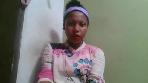 Snapshot of rinah654271 chatting on 05/18/26, 02:29 rinah654271 online show from 05/18/26, 02:29